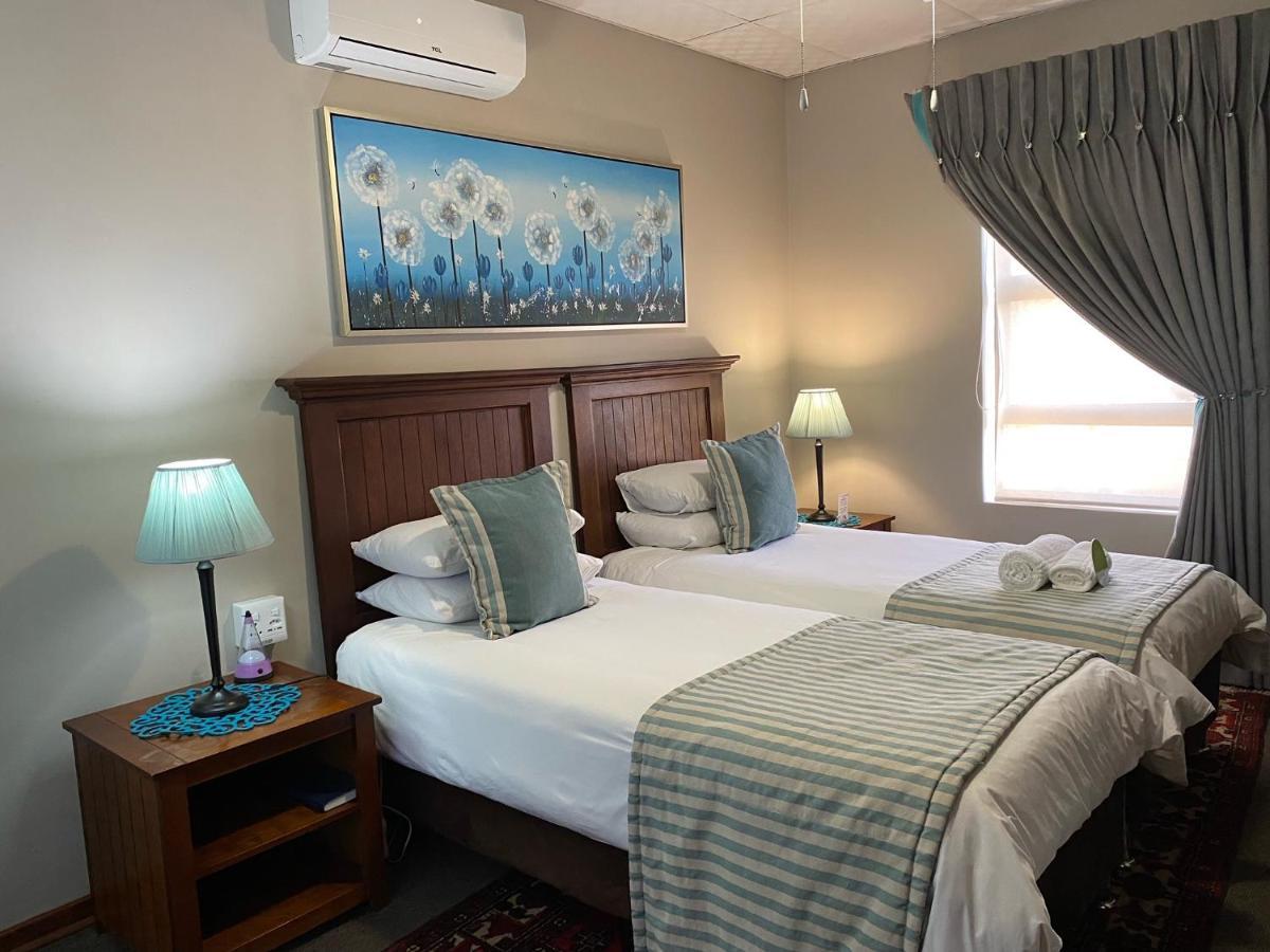 Castello Guest House, Bloemfontein Bagian luar foto