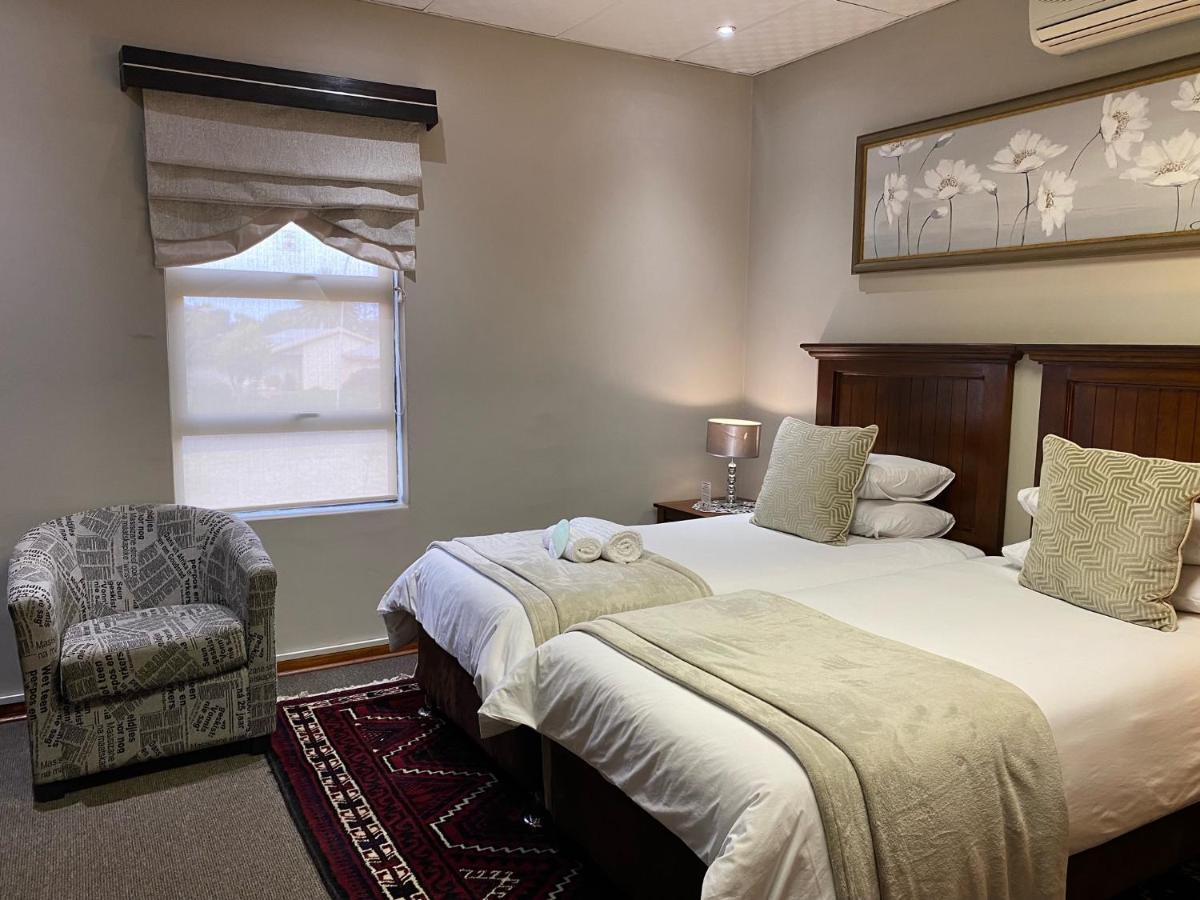 Castello Guest House, Bloemfontein Bagian luar foto